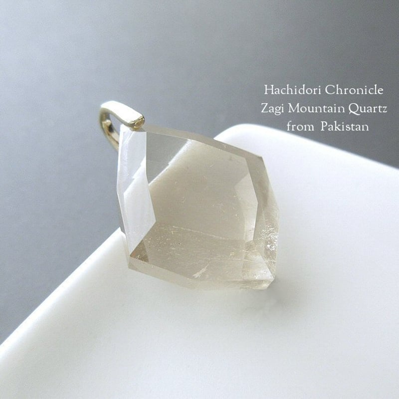 ザギマウンテンクォーツ / 8角カット ペンダントトップ [pt-2933