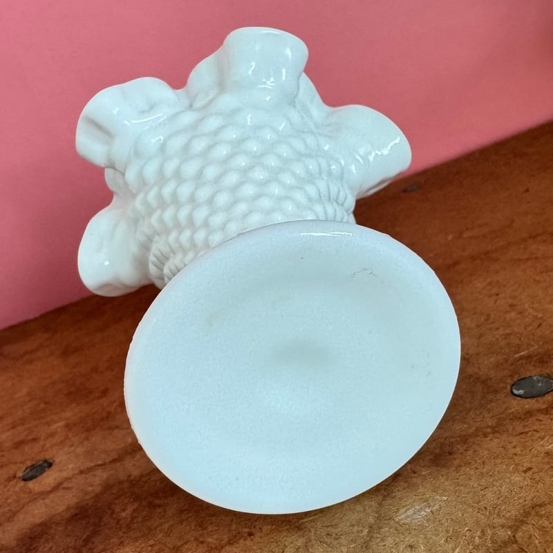 vintage】Fenton Milk Glass Hobnail Mini Vase wi
