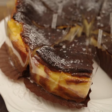 祝★2周年記念！送料無料キャンペーン3月末まで！【配送】 冷凍バスクチーズケーキ18cm※日曜までのご注文で次週木曜発送
