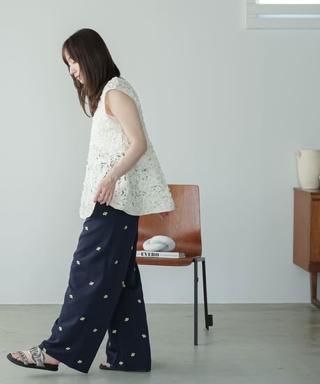 花柄刺繍イージーパンツ