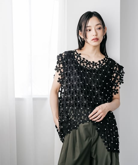パール付き花柄レースベスト