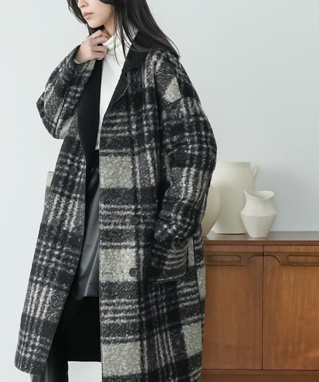 リバーシブルチェックボアコート