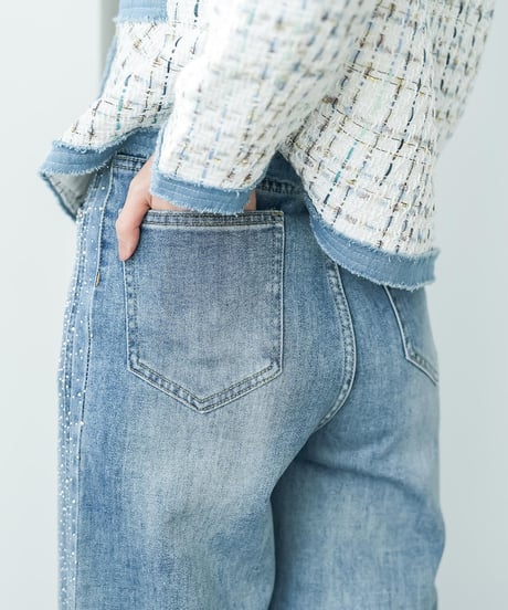 シャイニーストレートデニムパンツ