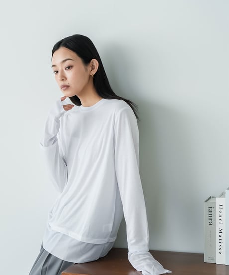 異素材切替レイヤード風トップス