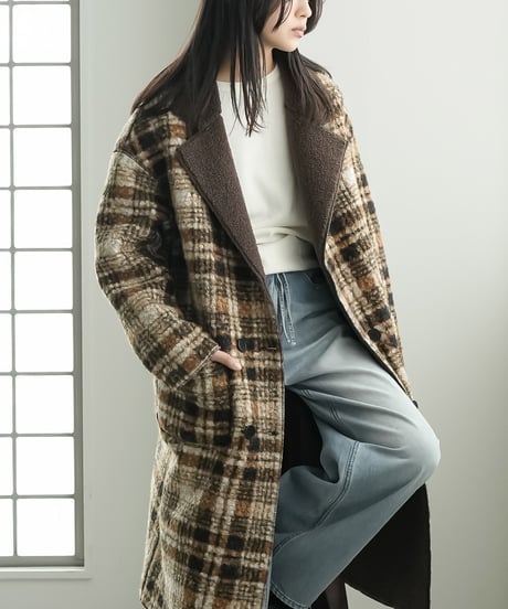 リバーシブルチェックボアコート