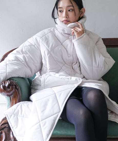 中綿ダイヤキルトファー付き2WAYカラーロングコート