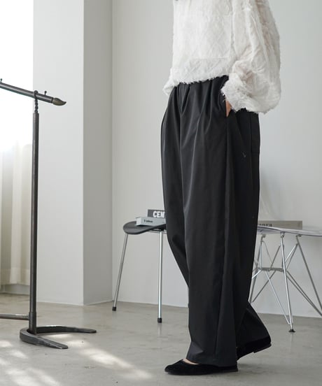 タックコクーンチノパンツ
