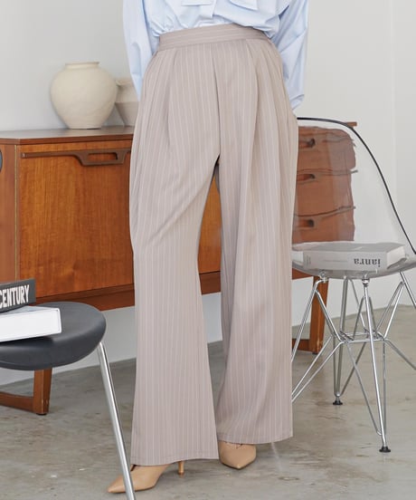 TPUピンストライプストレートパンツ