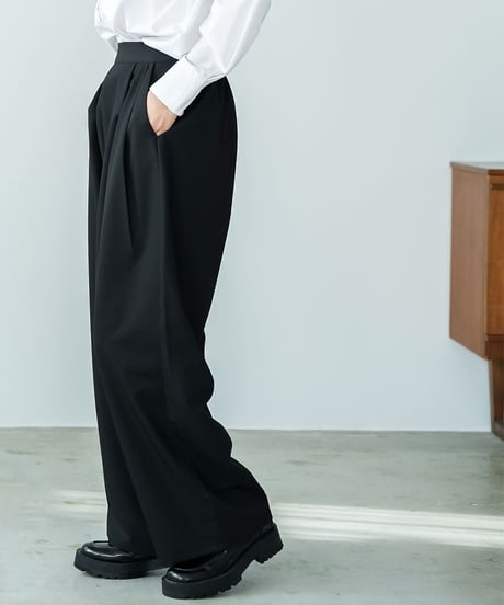 ポリレーヨンクロスツータックストレートパンツ