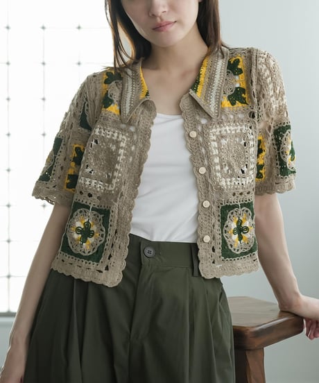 有色クロシェ襟付きカーディガン