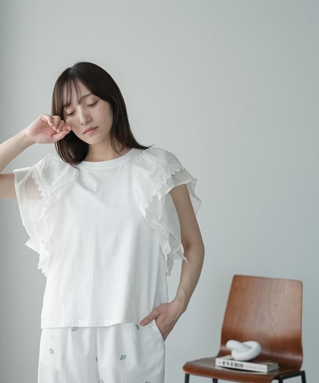ラッフルスリーブTシャツ
