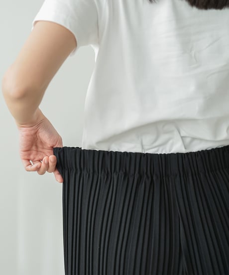 セルフカットプリーツパンツ