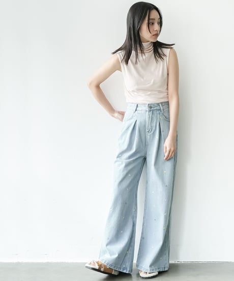 花刺繍デニムパンツ