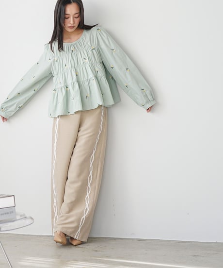 刺繍ティアードブラウス