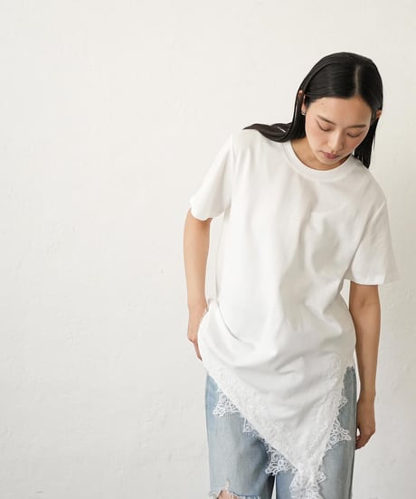 裾レーススリットTシャツ