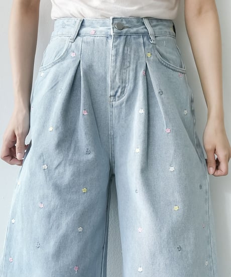 花刺繍デニムパンツ