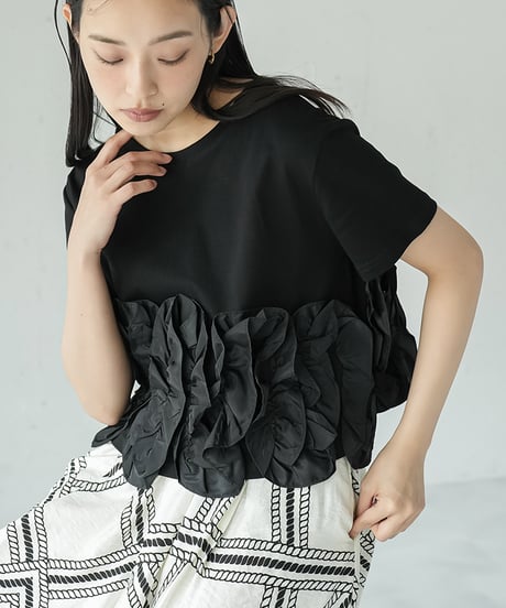 裾ウェーブフリルTシャツ