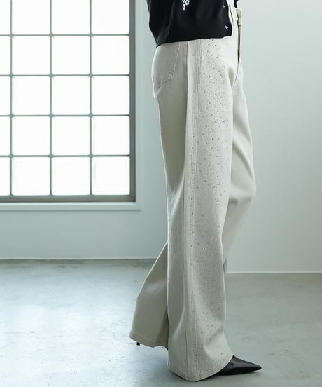 シャイニーストレートデニムパンツ