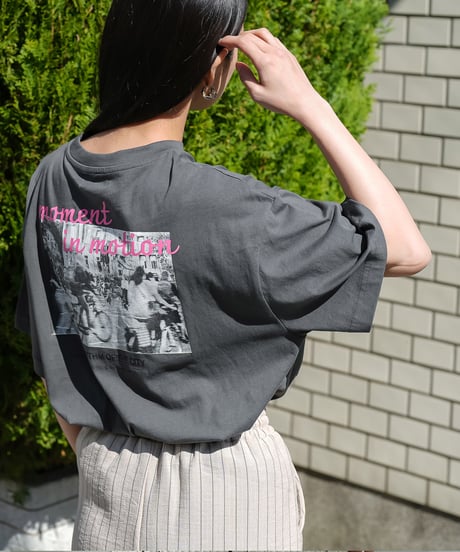 半袖バックプリントフォトTシャツ
