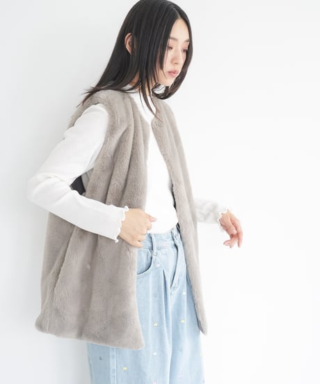 フェイクファーベスト