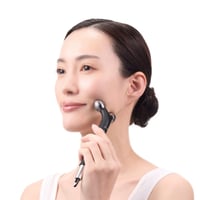 YA-MAN ヴェーダリフトドライヤー 乾かしながらリフトケア