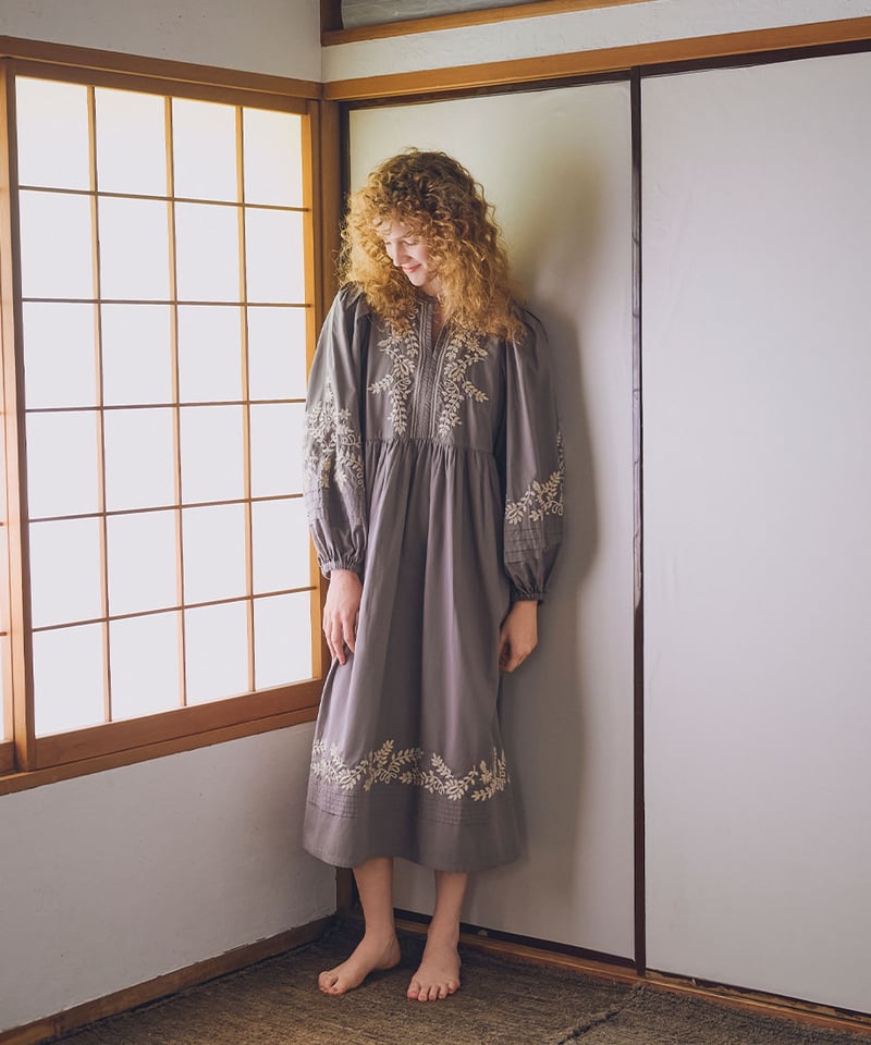 Leaf flower Dress : GRAY 014-DR-S-AA-A 少量再入荷しまし