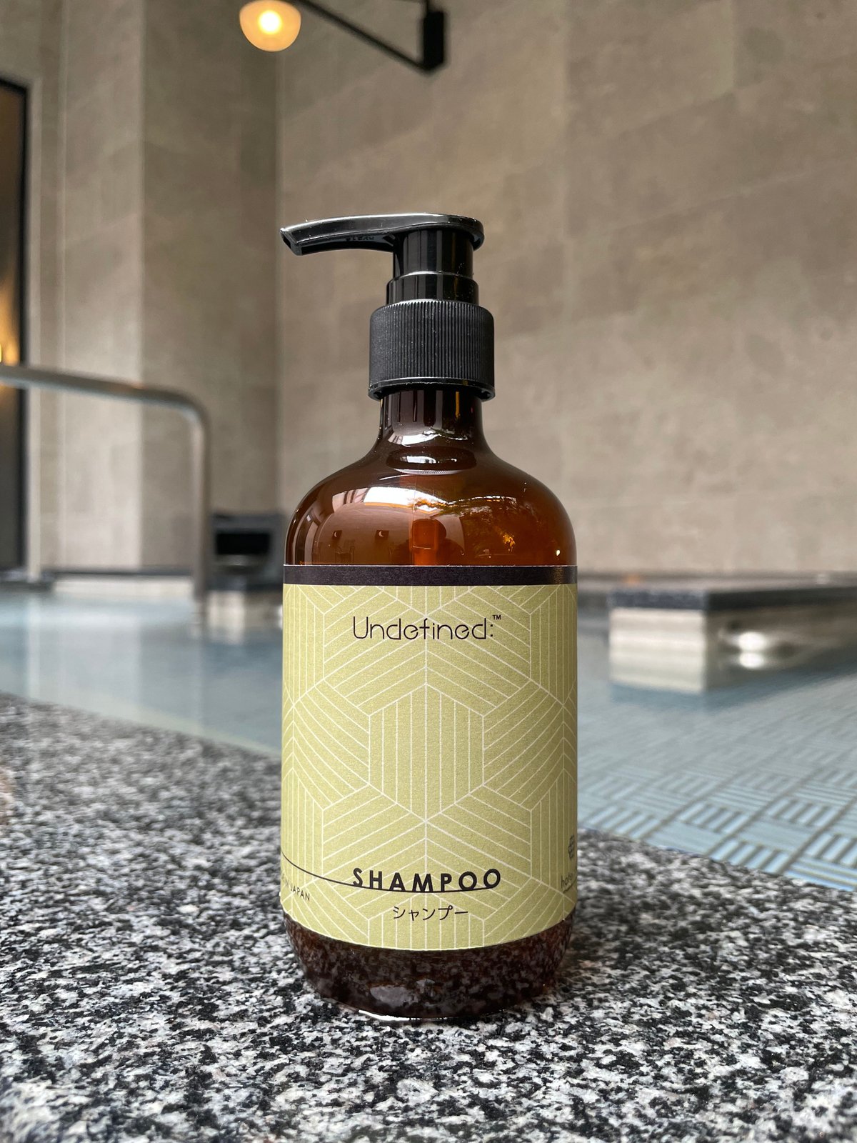 シャンプー｜Undefined™（アンディファインド）｜300ml | hotel H2 NA