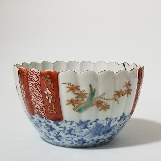 古伊万里 色絵金彩 赤絵 盛り鉢 唐草 牡丹 草花紋 草花文 吉祥文 輪花 陶器 古伊万里 色絵花唐草輪花小鉢 | 五分堂