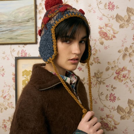521 Knit hat with pompom