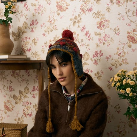 521 Knit hat with pompom