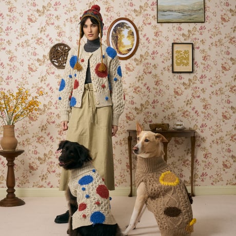 504 Cable & Intarsia dot pet knitwear with hand embroidery