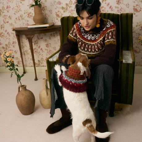 510 Fancy yarn pet neck warmer with crochet furry edge