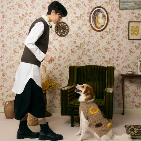 504 Cable & Intarsia dot pet knitwear with hand embroidery