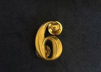 【PARASITE/パラサイト】　NUMBER 6 CHARM -HIGH PINS BRASS-