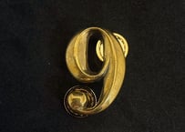 【PARASITE/パラサイト】　NUMBER 9 CHARM -HIGH PINS BRASS-