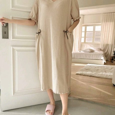 リラックスVネックリブワンピース