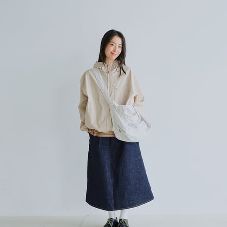 ナイロンフード付きジャケット