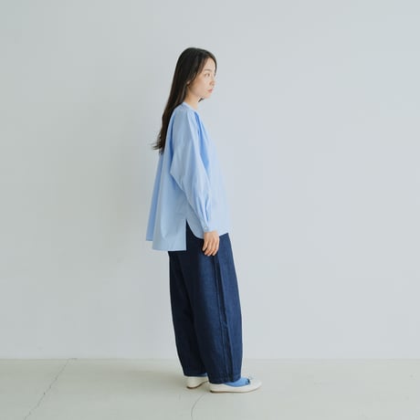 プリーツシンプル長袖シャツ