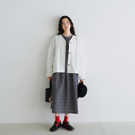 岡山ホワイトデニム ミニマルVネックボックスショートジャケット