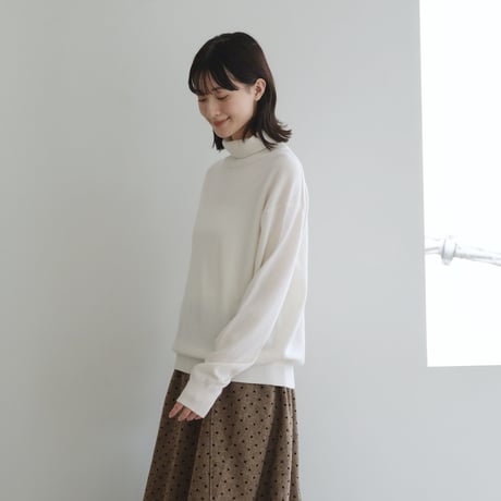 カシミヤ タートルネックニットプルオーバー