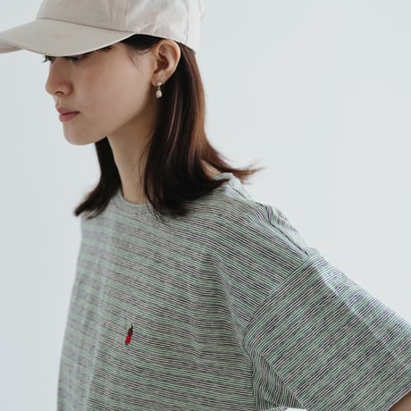 ポイント刺繍入りストライプTシャツ