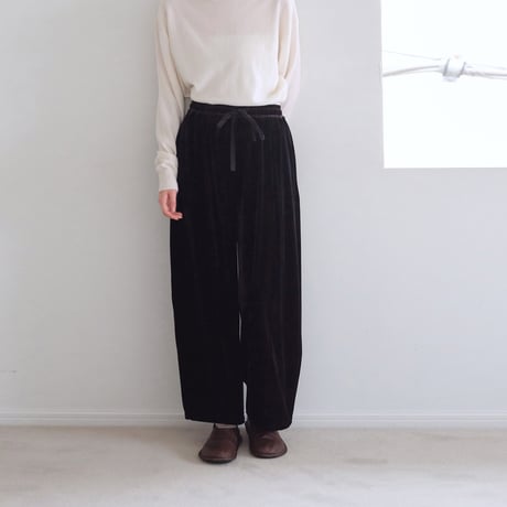 ベルベットパンツ