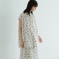 ドッグプリント ノースリーブシャツ