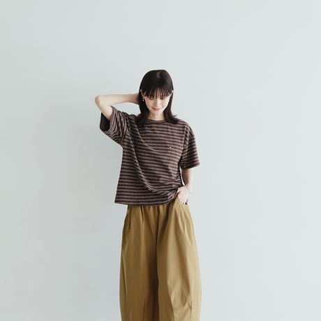 ポイント刺繍入りストライプTシャツ