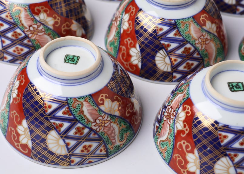 244 錦手 大聖寺伊万里 捻り紋 菊 通り物 蓋茶碗 | あさい骨董店