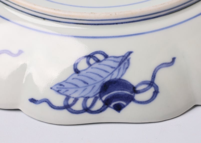 098 染付 水仙 藤 菊 古伊万里 七寸皿 | あさい骨董店