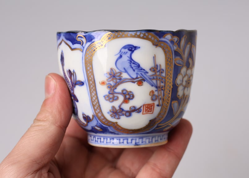 176 色絵 伊万里焼 花 鳥 通り物 中猪口 | あさい骨董店