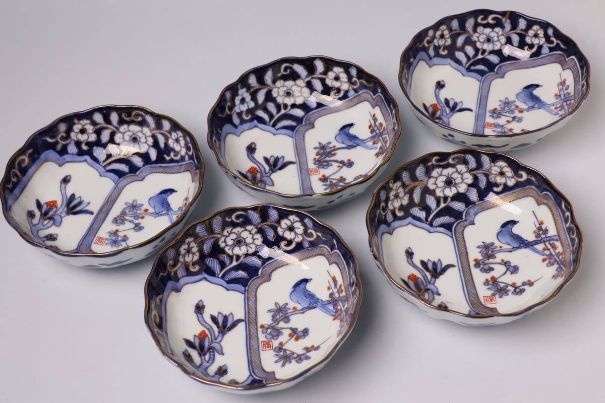 伊万里焼　フローニンゲン博物館監修　大皿　札・皿立・認定書　共箱　VR7250B 伊万里焼フローニンゲン博物館監修大皿札・皿立・認定書共箱VR7250B