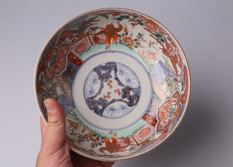 ˚⁎⁺˳✧༚染錦古伊万里鶴絵トロフィー˚✧₊⁎⁎⁺˳✧༚ 053 錦手 伊万里焼 鶴仙人 唐子 三つ鉢 | あさい骨董店