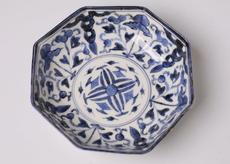 213 染付 古伊万里 花 八角 膾皿 | あさい骨董店
